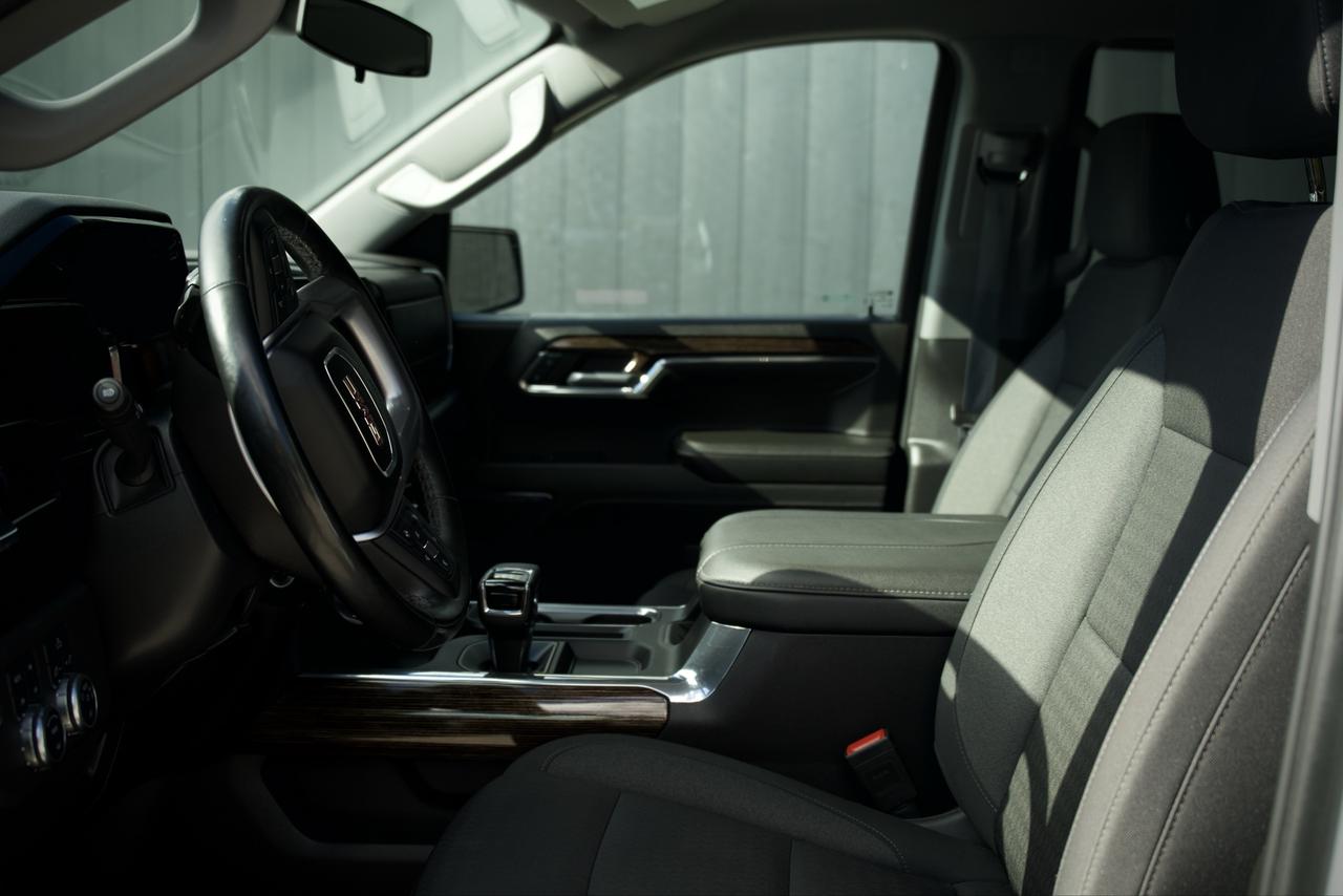 2024 GMC Sierra 1500 ELEVATION Photo