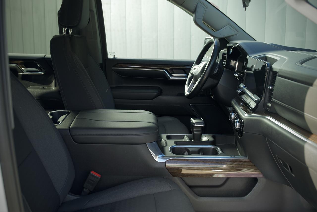 2024 GMC Sierra 1500 ELEVATION Photo