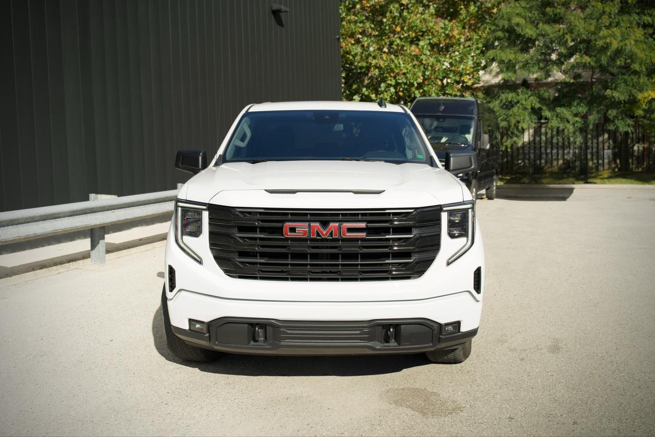 2024 GMC Sierra 1500 ELEVATION Photo