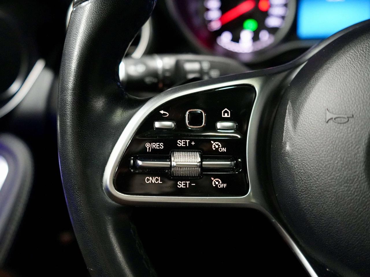2022 Mercedes-Benz GLC SUV|360 CAM | PANO | DRIVER ASSIST Photo