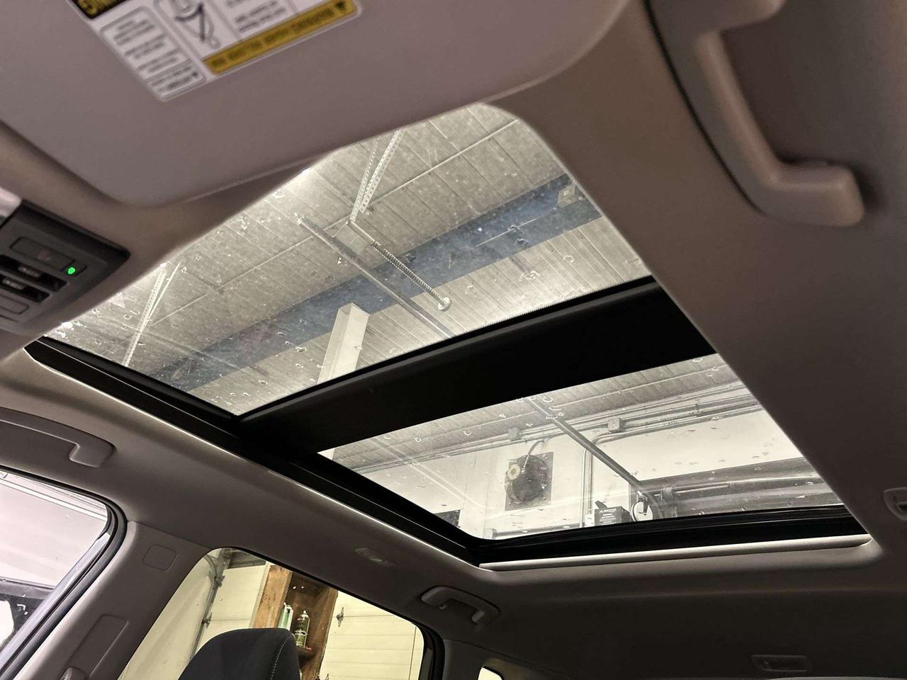 2025 Nissan Rogue SV AWD | PANO ROOF | CARPLAY | REMOTE START | A/C Photo5