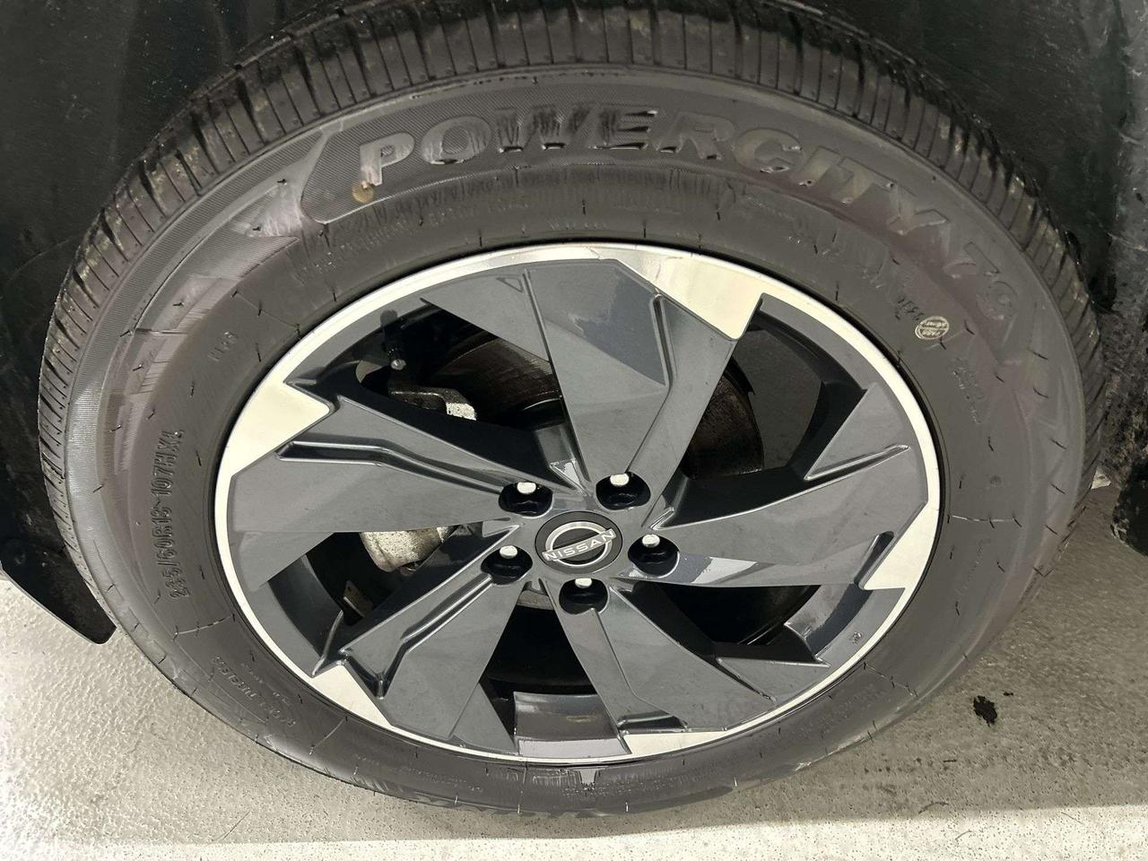 2025 Nissan Rogue SV AWD | PANO ROOF | CARPLAY | REMOTE START | A/C Photo
