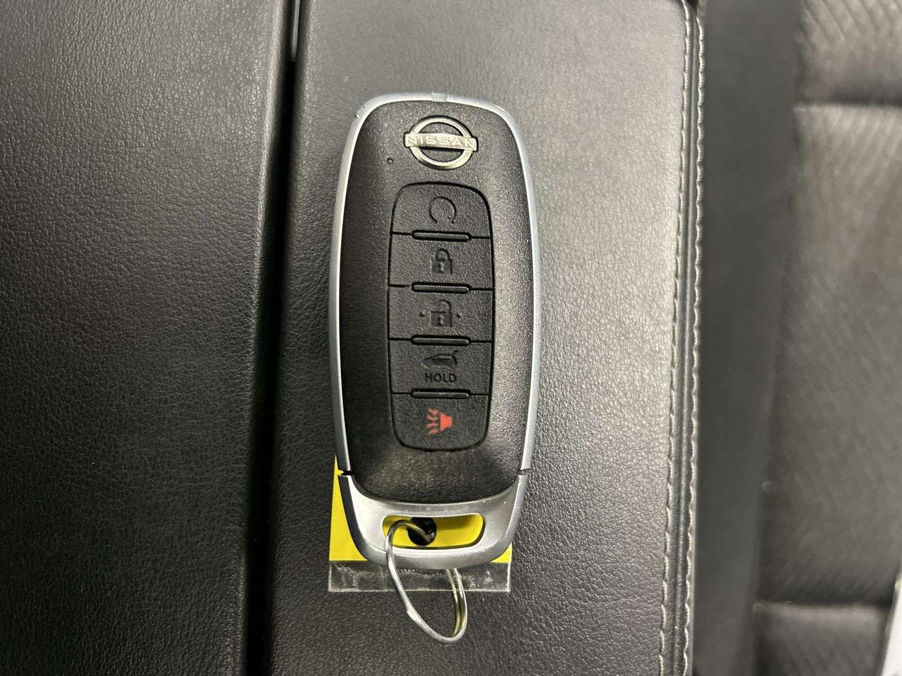2025 Nissan Rogue SV AWD | PANO ROOF | CARPLAY | REMOTE START | A/C Photo