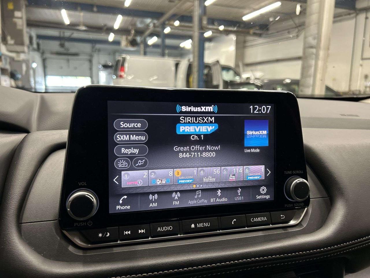 2025 Nissan Rogue SV AWD | PANO ROOF | CARPLAY | REMOTE START | A/C Photo