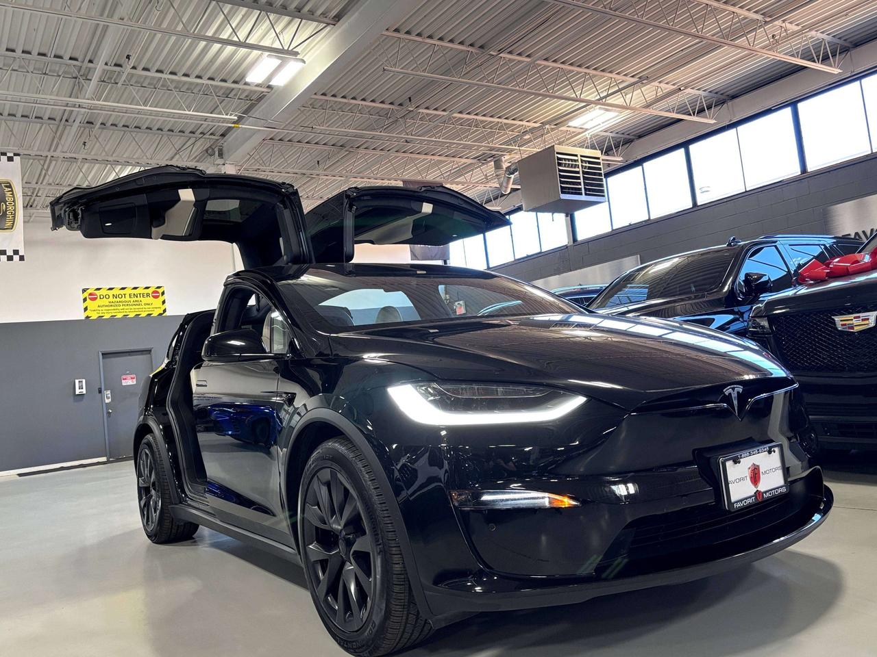 2023 Tesla Model X FULLSELFDRIVING|AWD|FALCONDOORS|WHITESEATS|INSANE| Photo2
