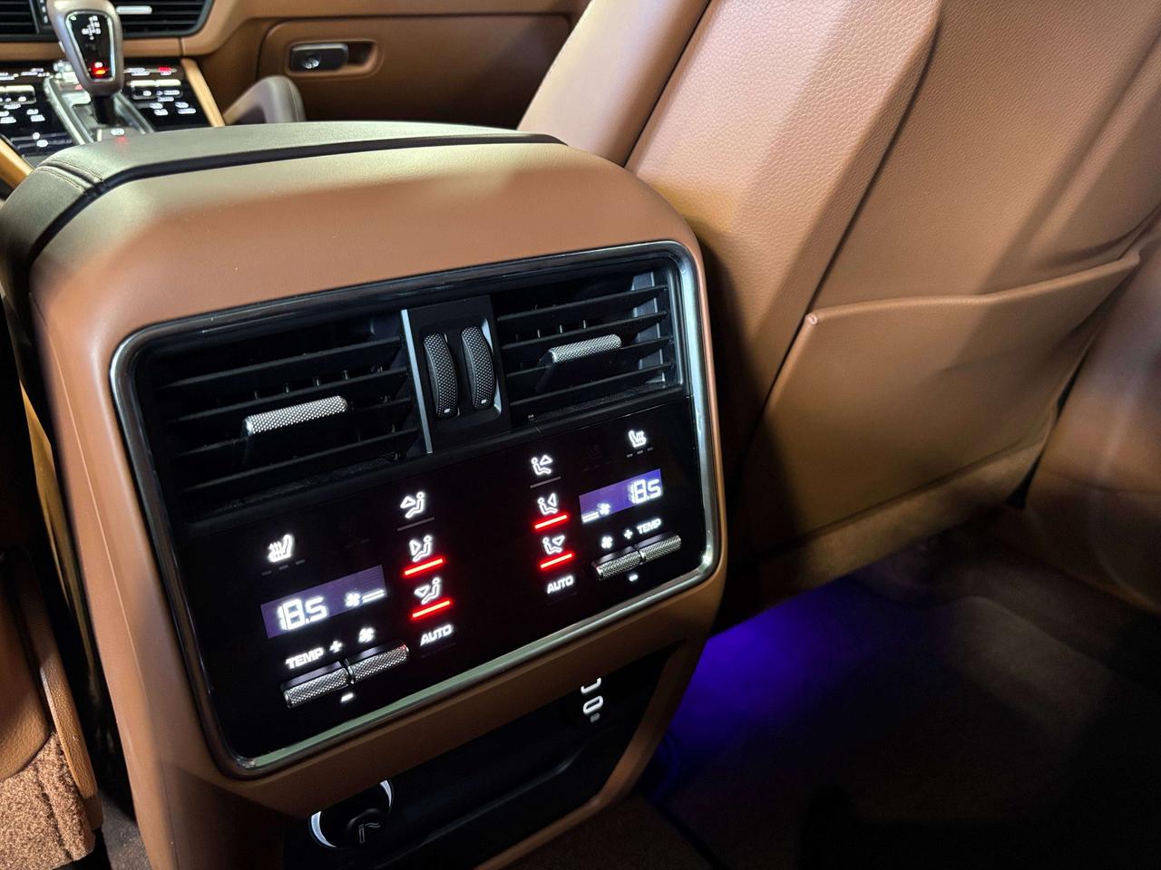 2023 Porsche Cayenne Turbo|AWD|NO LUX TAX|TRUFFLEBROWNSEATS|PREMIUMPLUS Photo