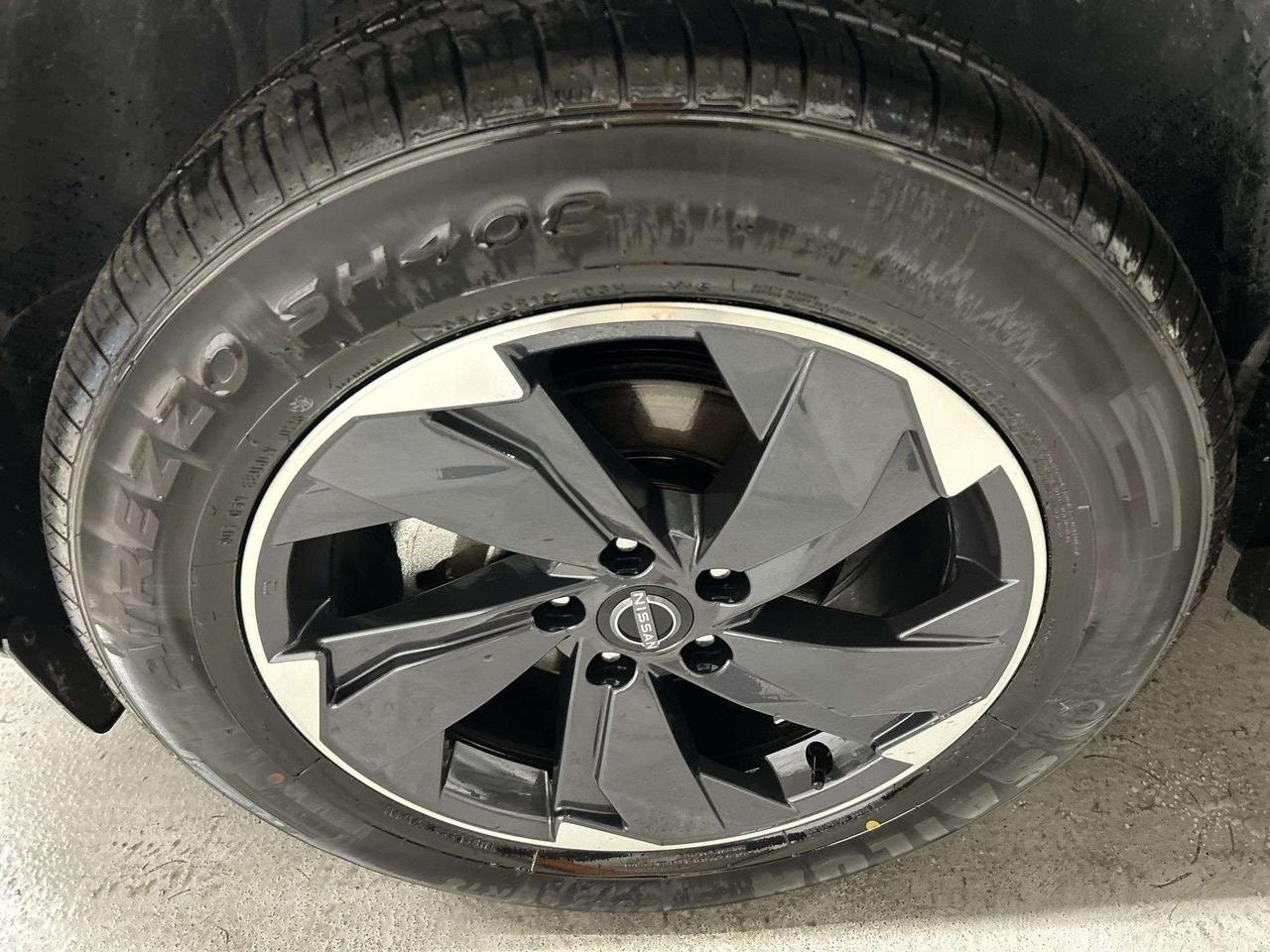 2025 Nissan Rogue SV AWD |PANO ROOF | CARPLAY | REMOTE START |ALLOYS Photo