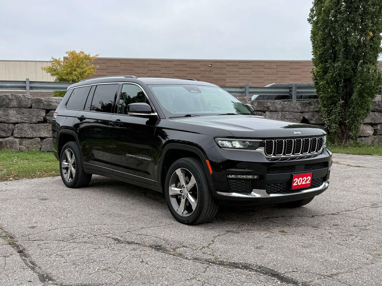 2022 Jeep Grand Cherokee Limited | NAVIGATION | BLIND SPOT | REMOTE START | Photo