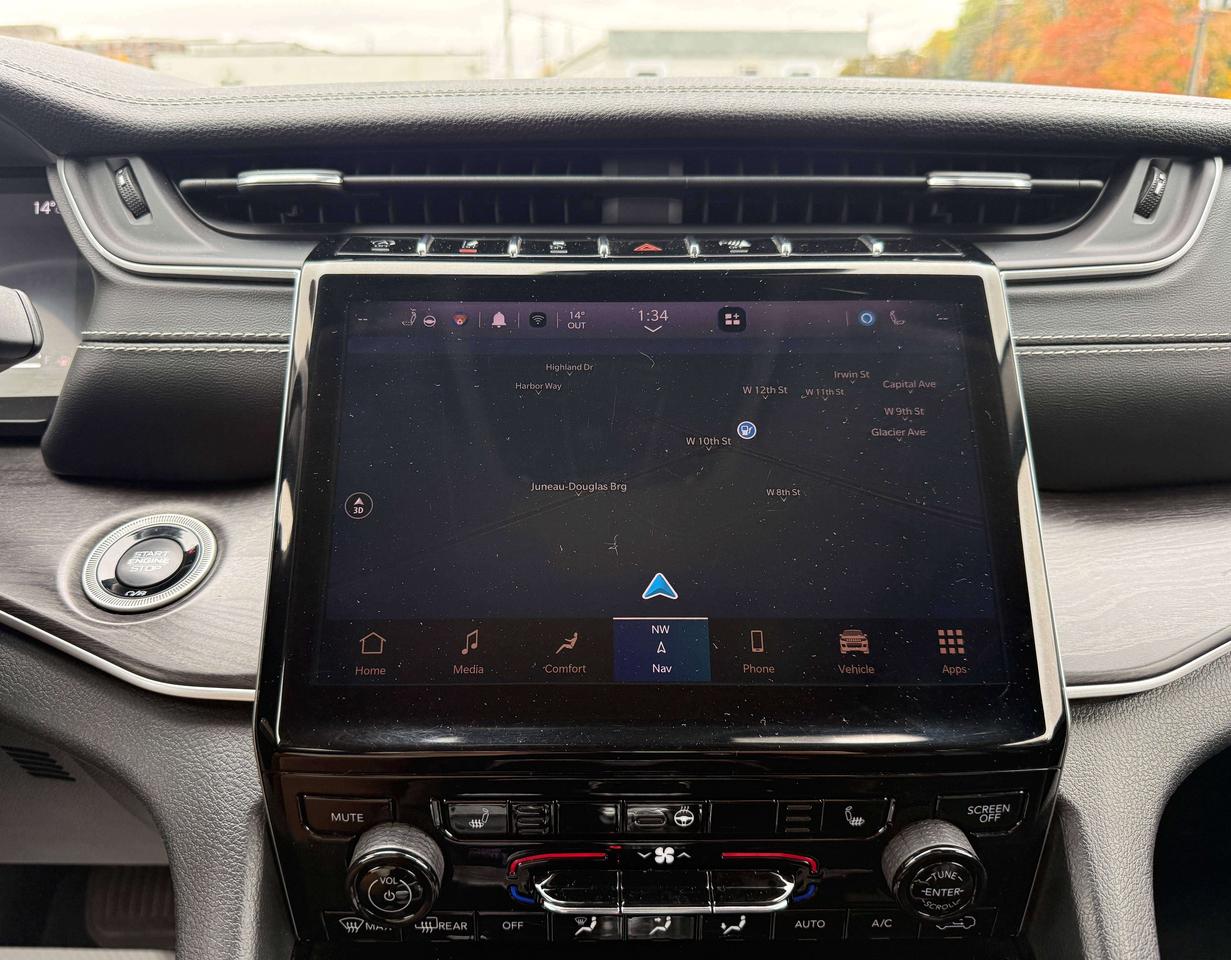 2022 Jeep Grand Cherokee Limited | NAVIGATION | BLIND SPOT | REMOTE START | Photo