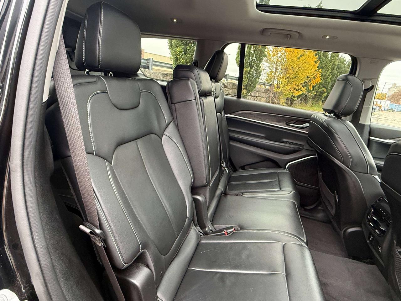 2022 Jeep Grand Cherokee Limited | NAVIGATION | BLIND SPOT | REMOTE START | Photo