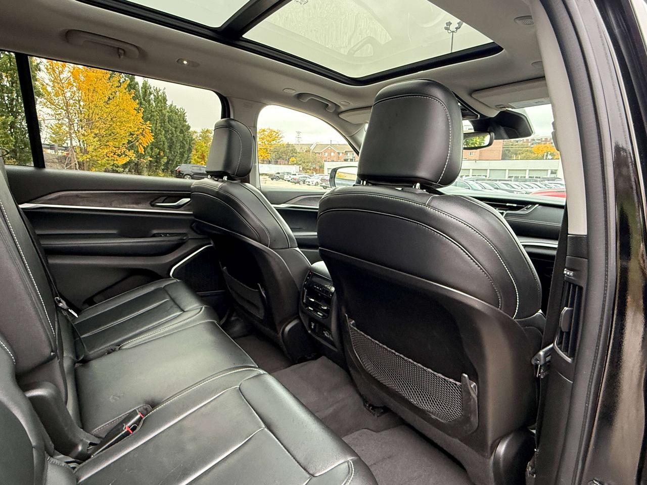2022 Jeep Grand Cherokee Limited | NAVIGATION | BLIND SPOT | REMOTE START | Photo