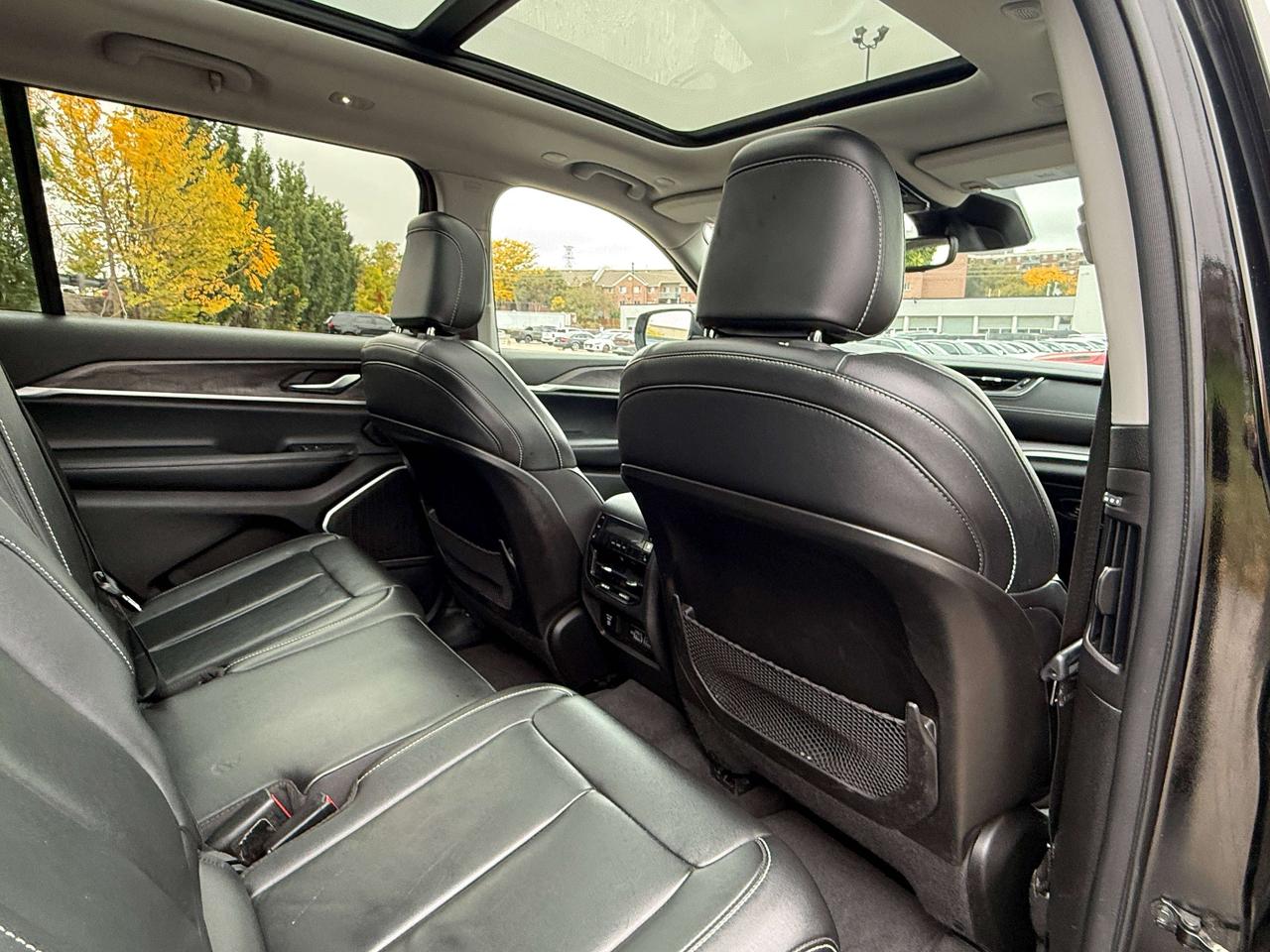 2022 Jeep Grand Cherokee Limited | NAVIGATION | BLIND SPOT | REMOTE START | Photo