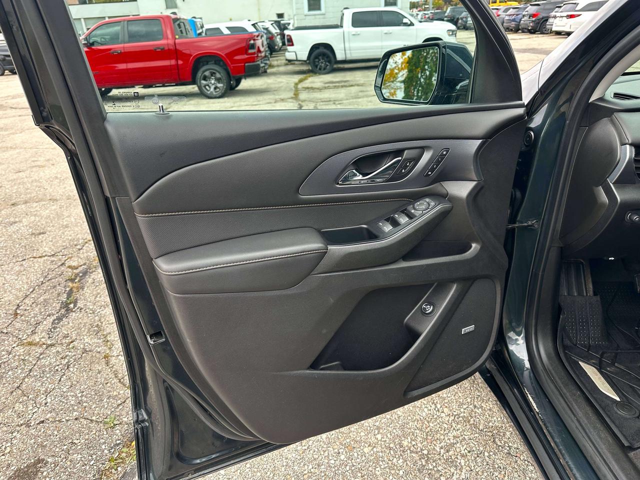 2019 Chevrolet Traverse Premier | NAVIGATION | COOLED SEATS | REMOTE START Photo