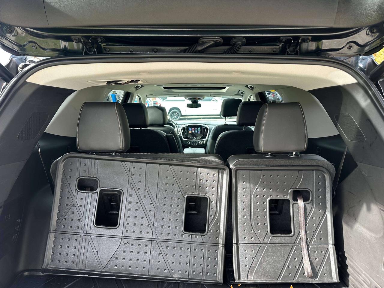 2019 Chevrolet Traverse Premier | NAVIGATION | COOLED SEATS | REMOTE START Photo