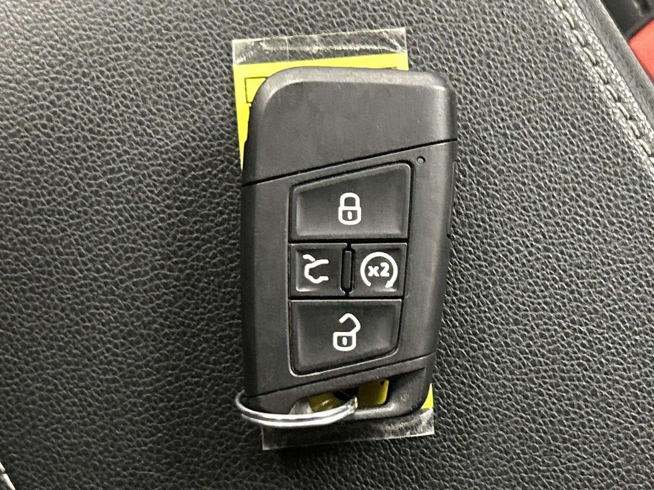 2024 Volkswagen Tiguan COMFORTLINE AWD |LEATHER | CARPLAY | REMOTE START Photo