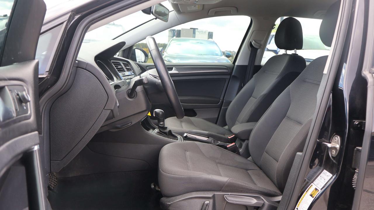 2019 Volkswagen Golf | Heated Seats | Cruise Photo