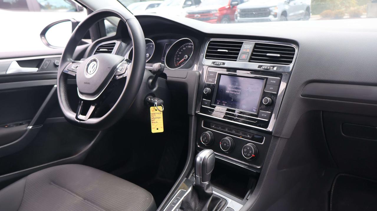 2019 Volkswagen Golf | Heated Seats | Cruise Photo