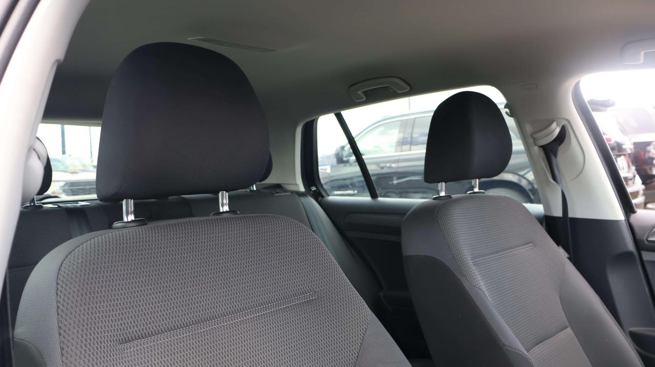 2019 Volkswagen Golf | Heated Seats | Cruise Photo