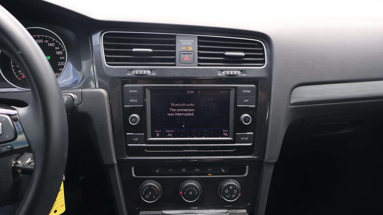 2019 Volkswagen Golf | Heated Seats | Cruise Photo