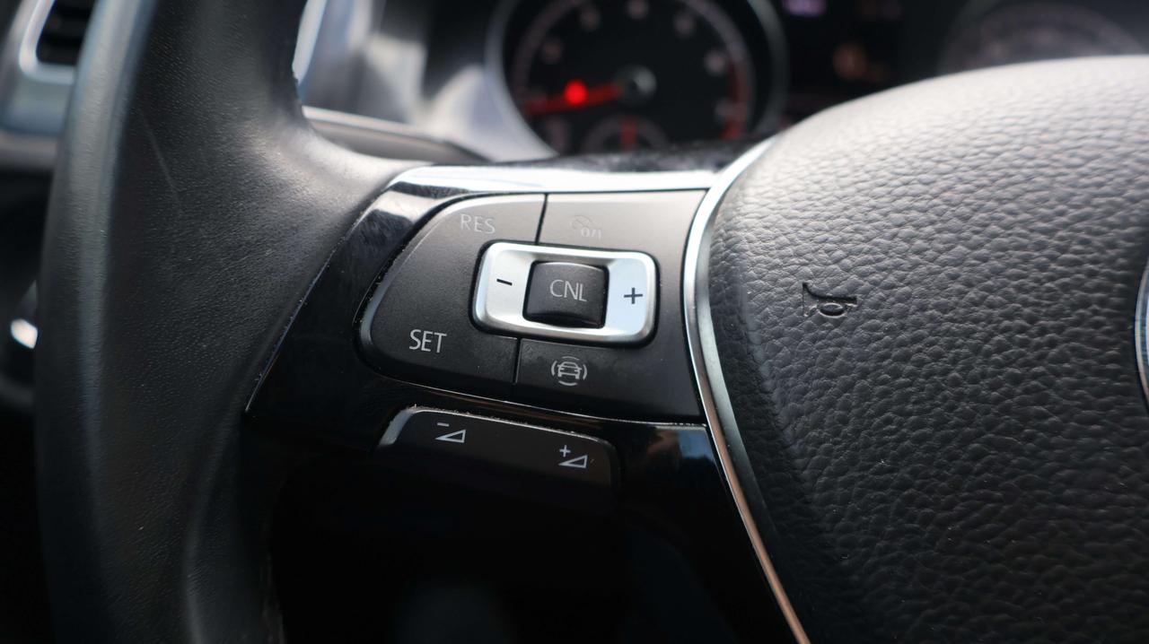 2019 Volkswagen Golf | Heated Seats | Cruise Photo
