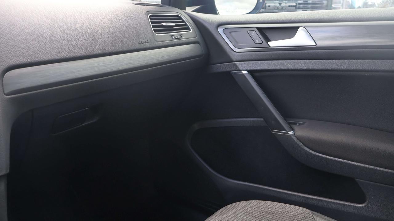 2019 Volkswagen Golf | Heated Seats | Cruise Photo