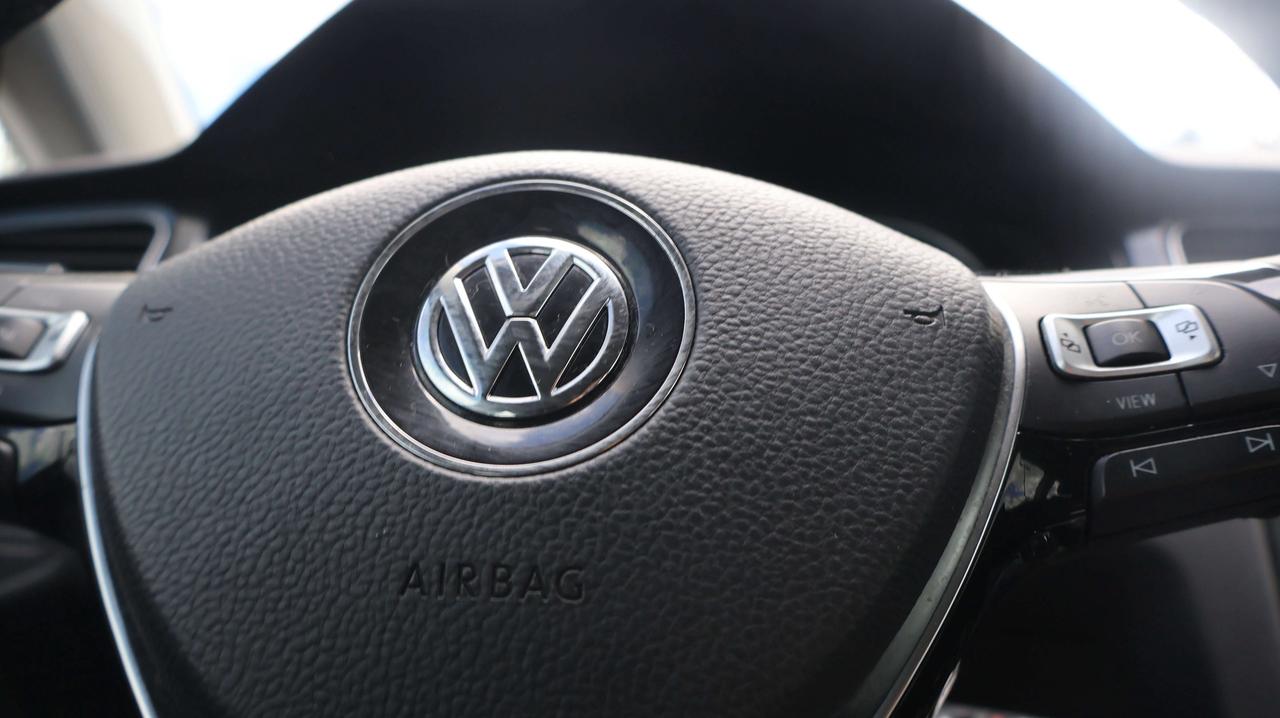 2019 Volkswagen Golf | Heated Seats | Cruise Photo