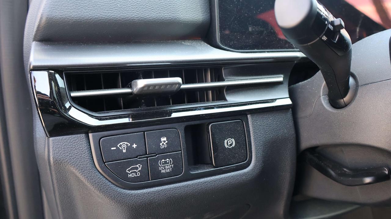 2026 Kia Sportage SX | Power Tailgate Photo
