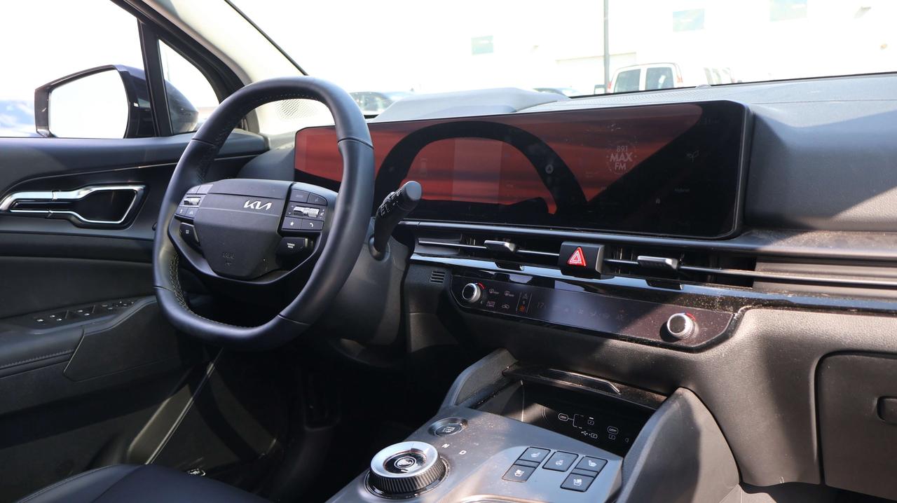 2026 Kia Sportage SX | Power Tailgate Photo