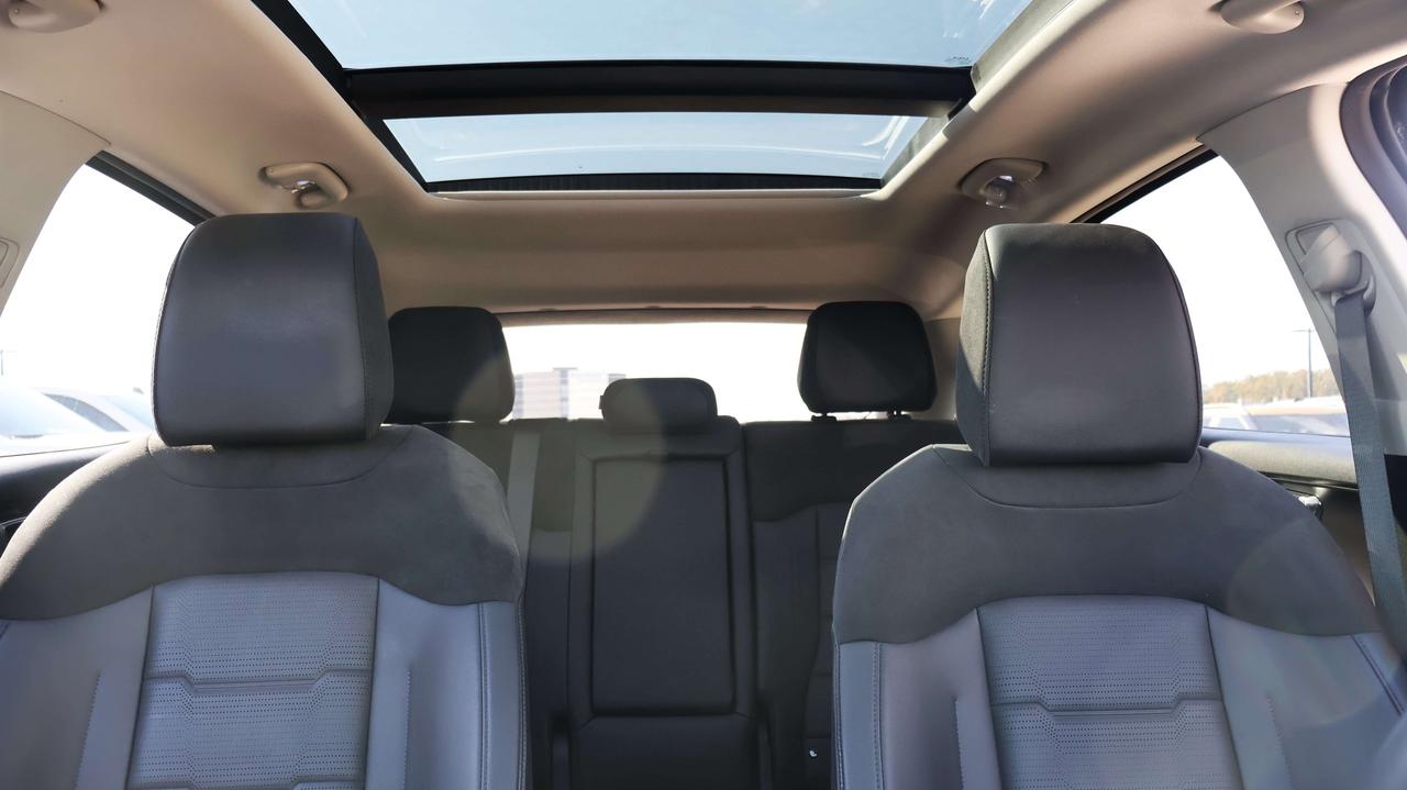 2026 Kia Sportage SX | Power Tailgate Photo