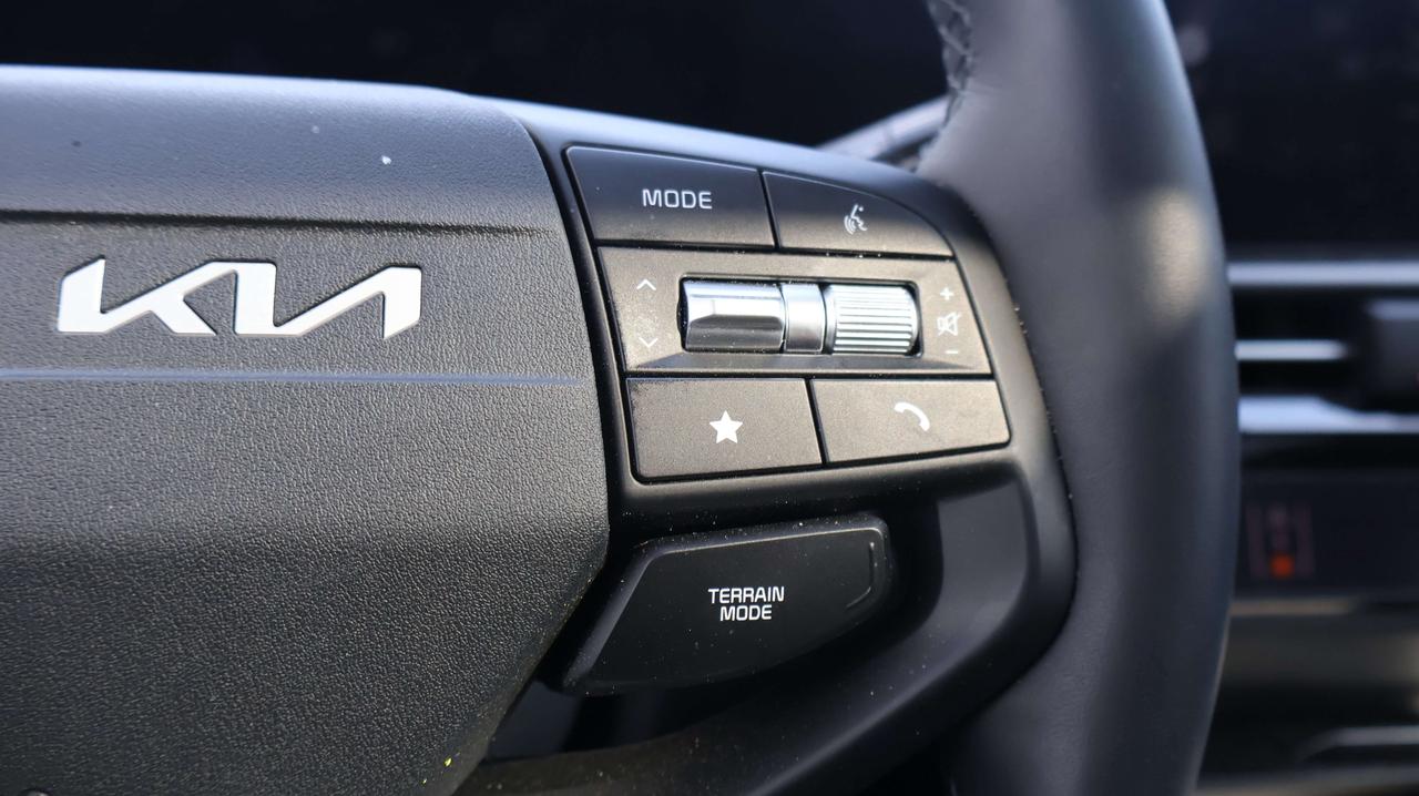2026 Kia Sportage SX | Power Tailgate Photo