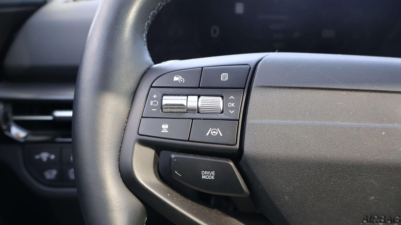 2026 Kia Sportage SX | Power Tailgate Photo