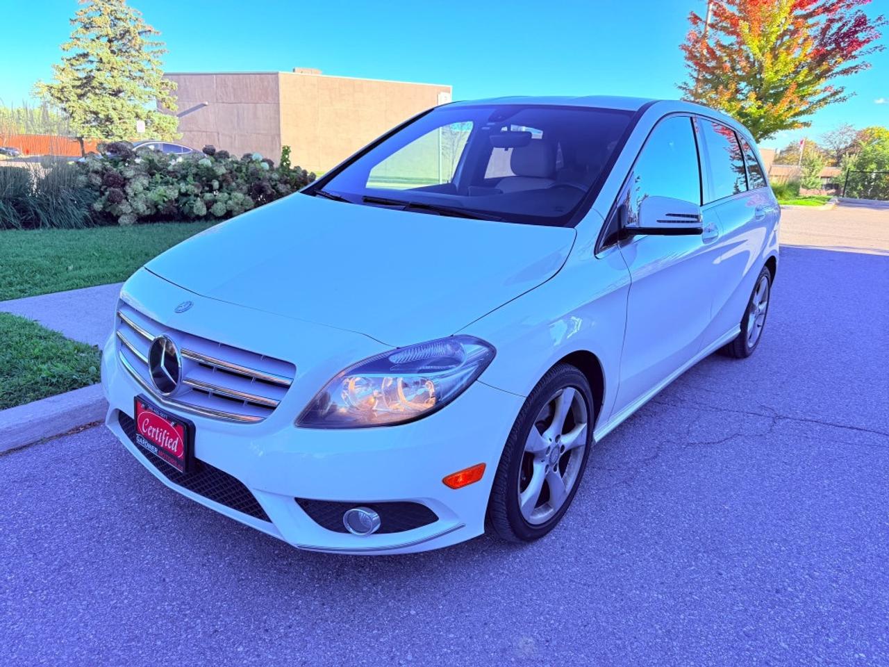 2013 Mercedes-Benz B-Class B 250 Sports Tourer Photo0