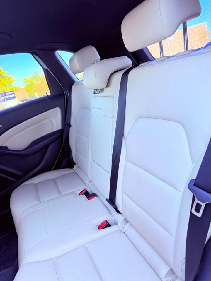 2013 Mercedes-Benz B-Class B 250 Sports Tourer Photo