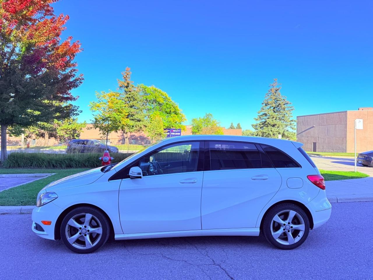 2013 Mercedes-Benz B-Class B 250 Sports Tourer Photo