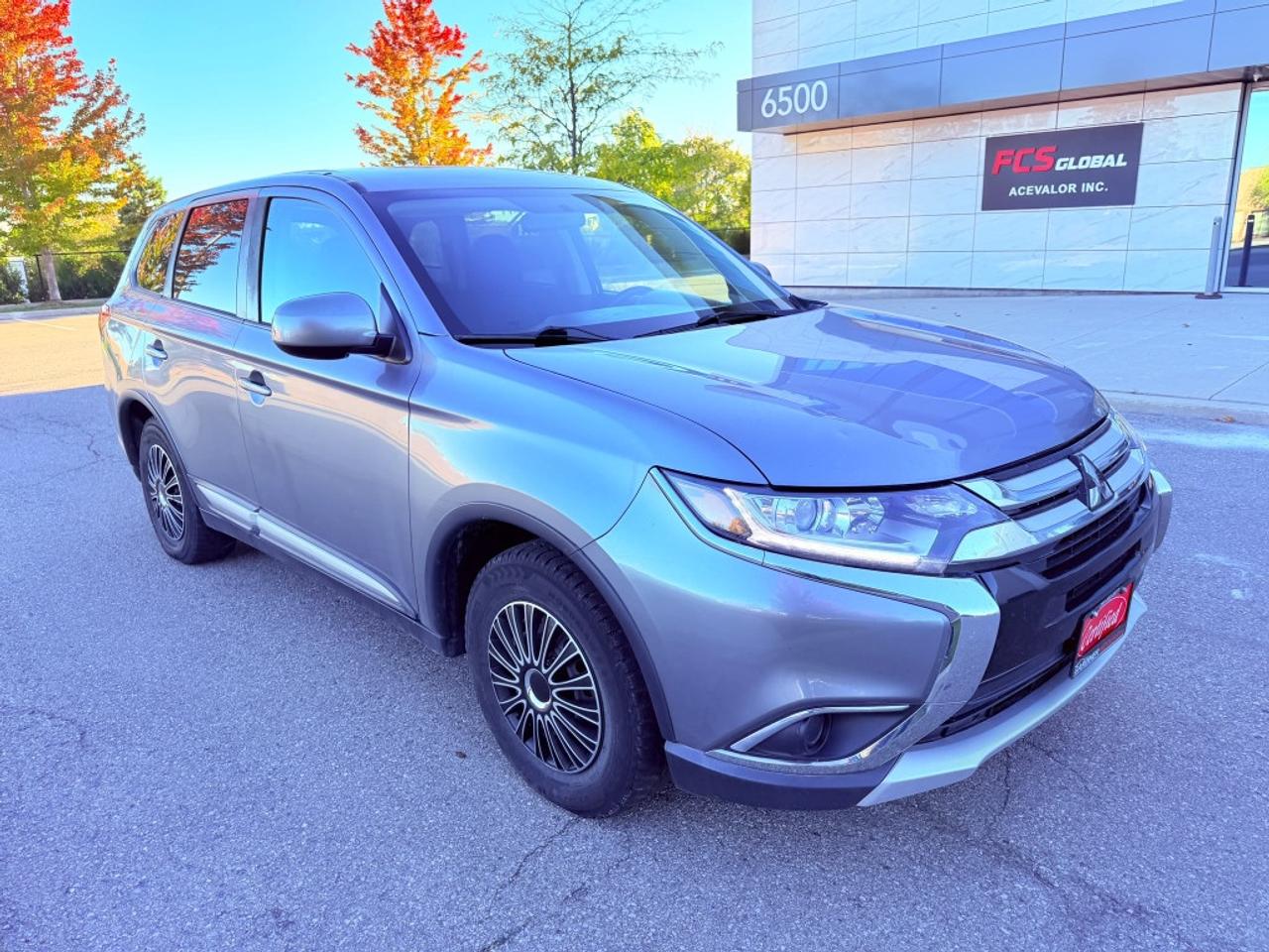 2018 Mitsubishi Outlander ES 4dr Front-wheel Drive CVT Photo