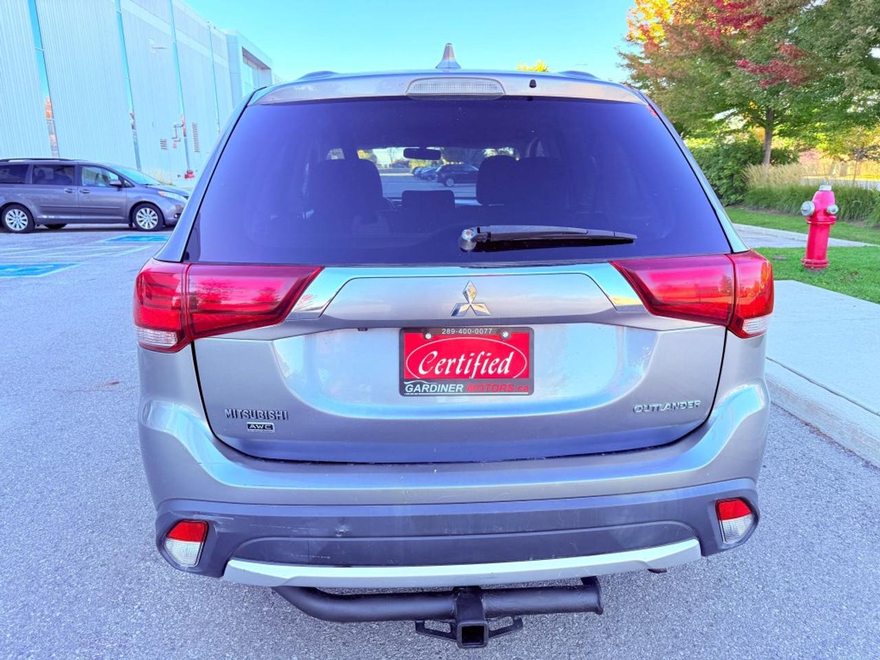 2018 Mitsubishi Outlander ES 4dr Front-wheel Drive CVT Photo