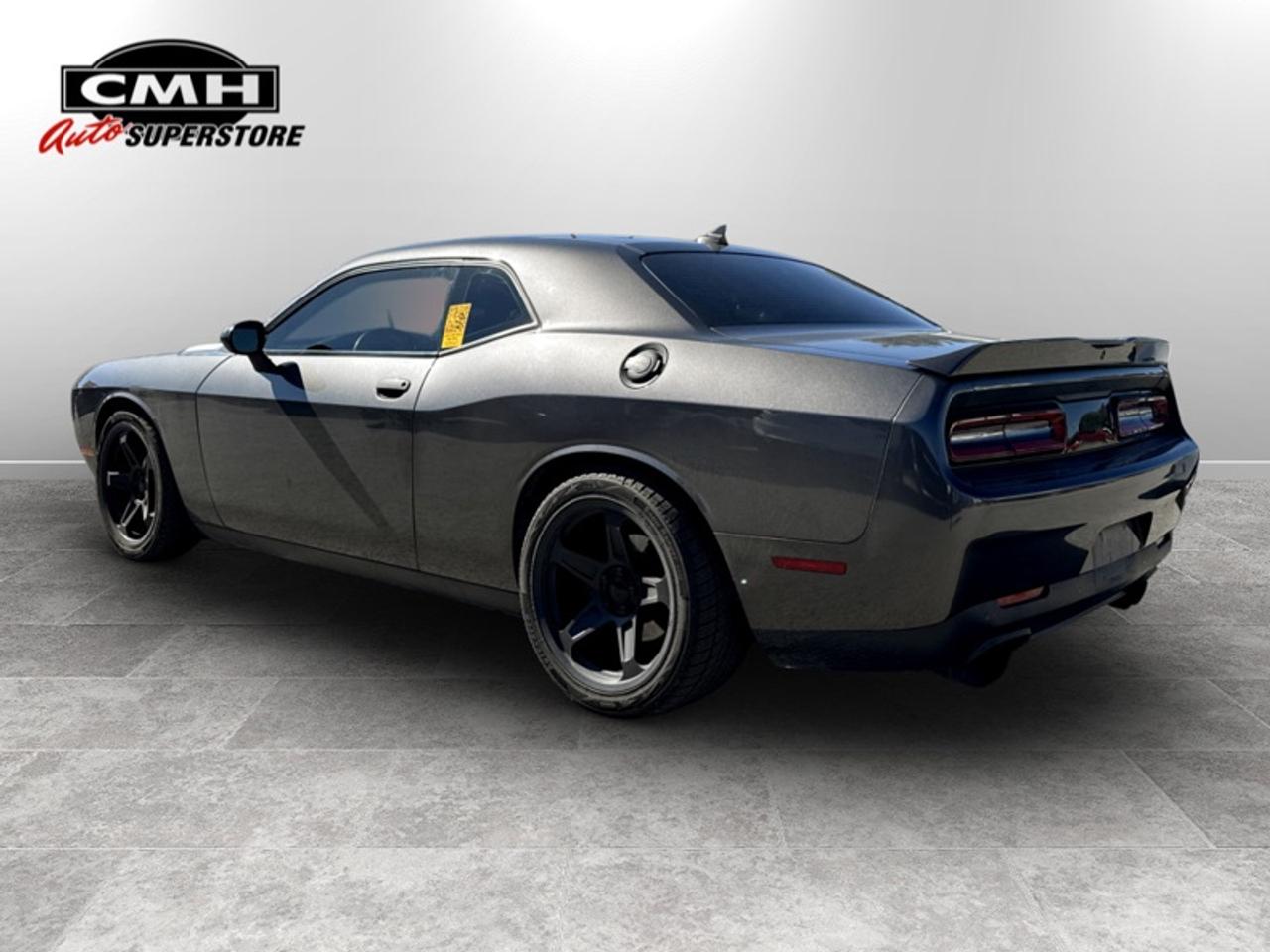 2018 Dodge Challenger SXT Plus w/Super Track Pak  **CLEAN** Photo