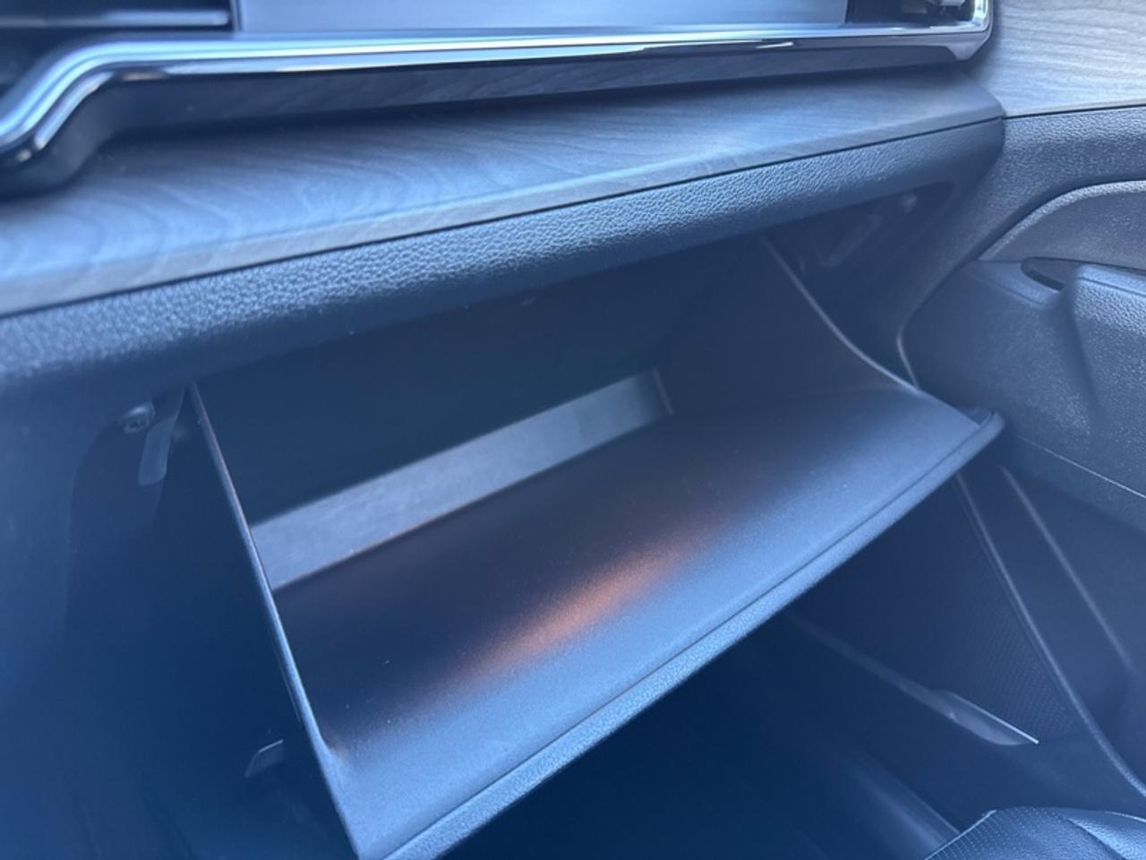 2023 Kia Sportage X-Line  Heated Steering Wheel Photo