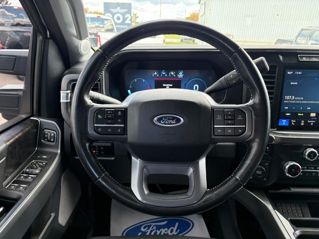 2023 Ford F-250 Super Duty SRW LARIAT 4WD SuperCab 6.75' Box Photo