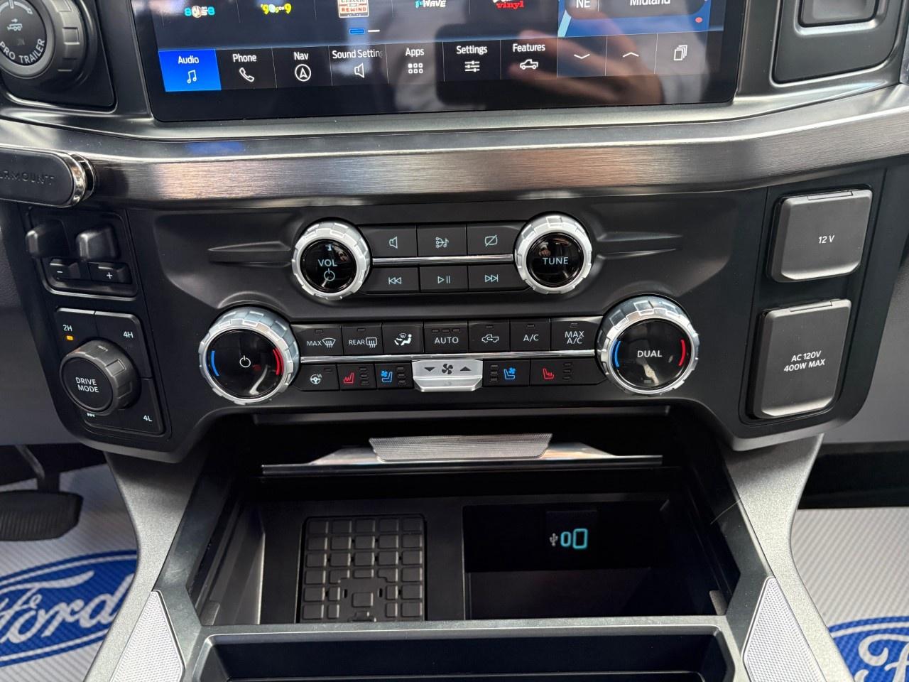 2023 Ford F-250 Super Duty SRW LARIAT 4WD SuperCab 6.75' Box Photo