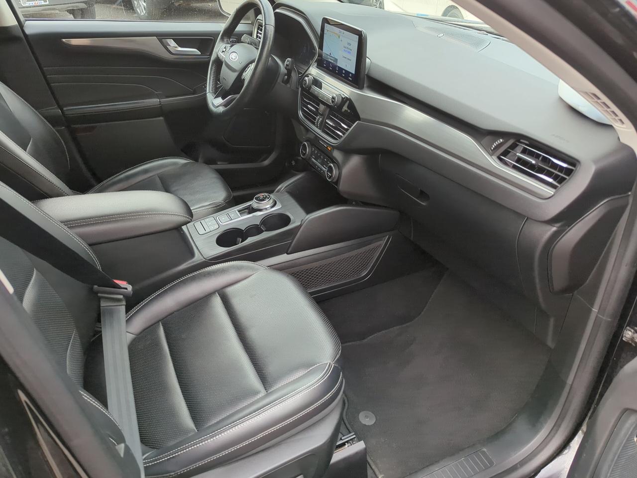 2021 Ford Escape Titanium Hybrid Photo