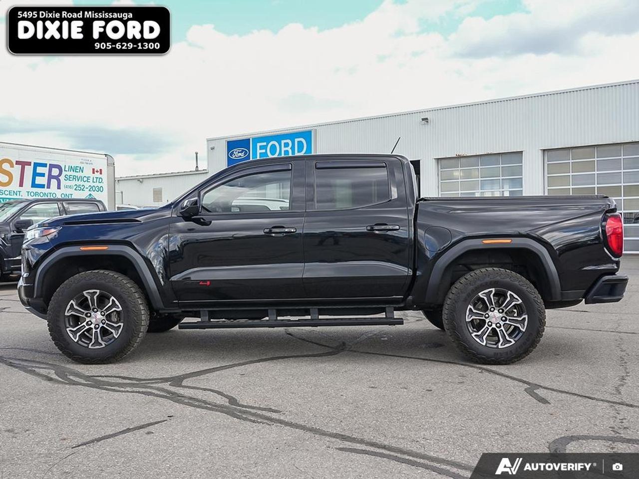 2024 GMC Canyon AT4 Photo
