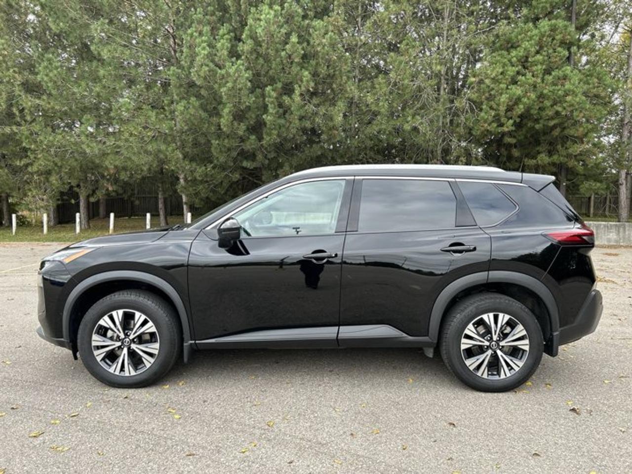 2021 Nissan Rogue SV FWD | No Accidents | Pano. Sunroof | Heated Steering Photo