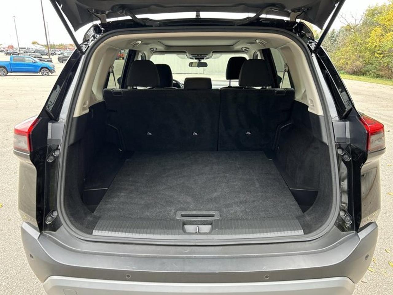 2021 Nissan Rogue SV FWD | No Accidents | Pano. Sunroof | Heated Steering Photo