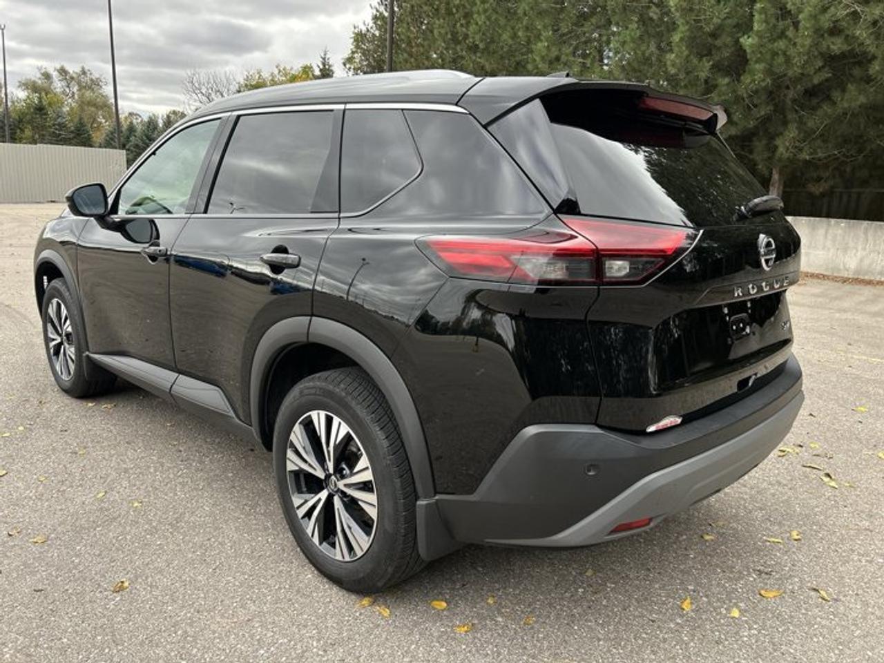 2021 Nissan Rogue SV FWD | No Accidents | Pano. Sunroof | Heated Steering Photo