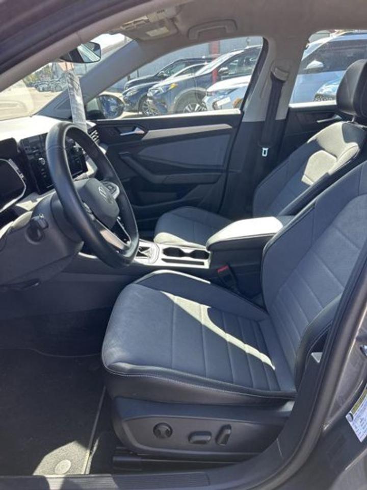 2025 Volkswagen Jetta Comfortline 2WD | No Accidents | Leather Seats Photo2