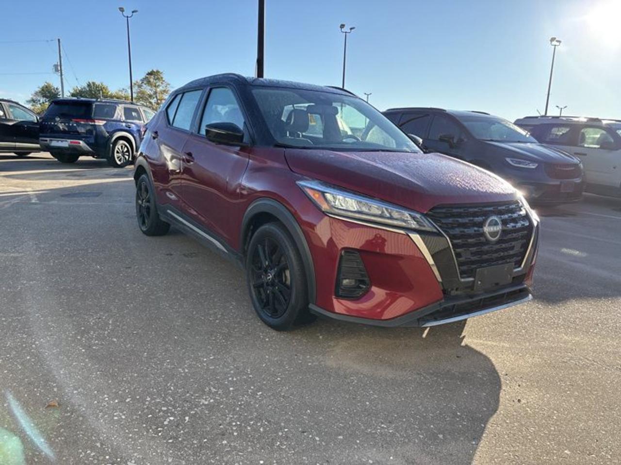 2023 Nissan Kicks SR FWD | No Accidents | Leather Seats | Heated Steering Photo3