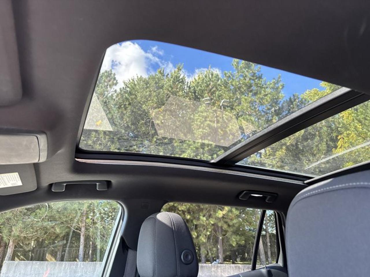 2026 Chevrolet Equinox LT AWD | No Accidents | Pano. Sunroof | Heated Steering Photo
