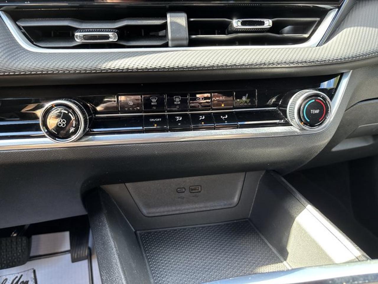 2026 Chevrolet Equinox LT AWD | No Accidents | Pano. Sunroof | Heated Steering Photo