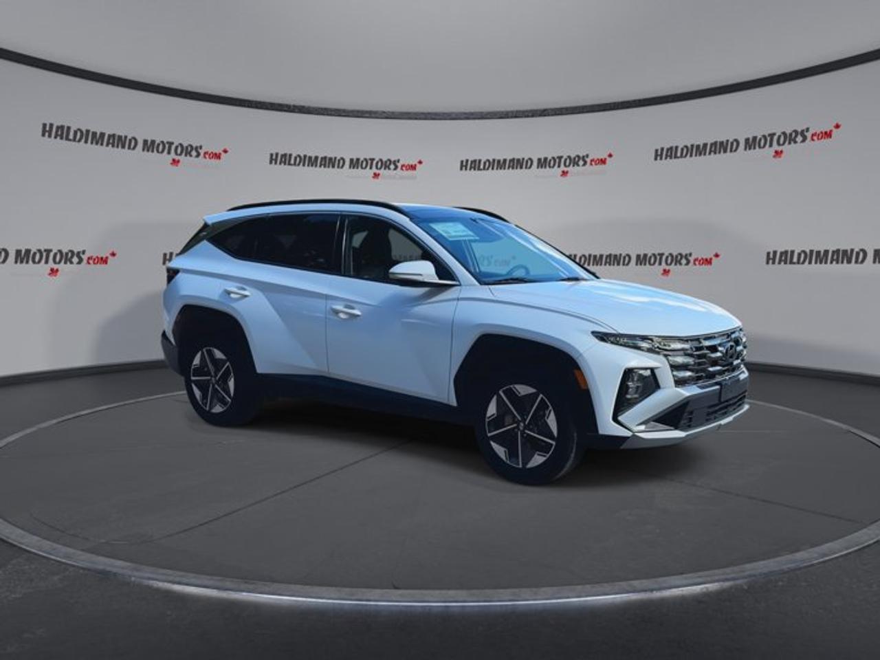 2025 Hyundai Tucson Preferred AWD | No Accidents | Leather Seats Photo5